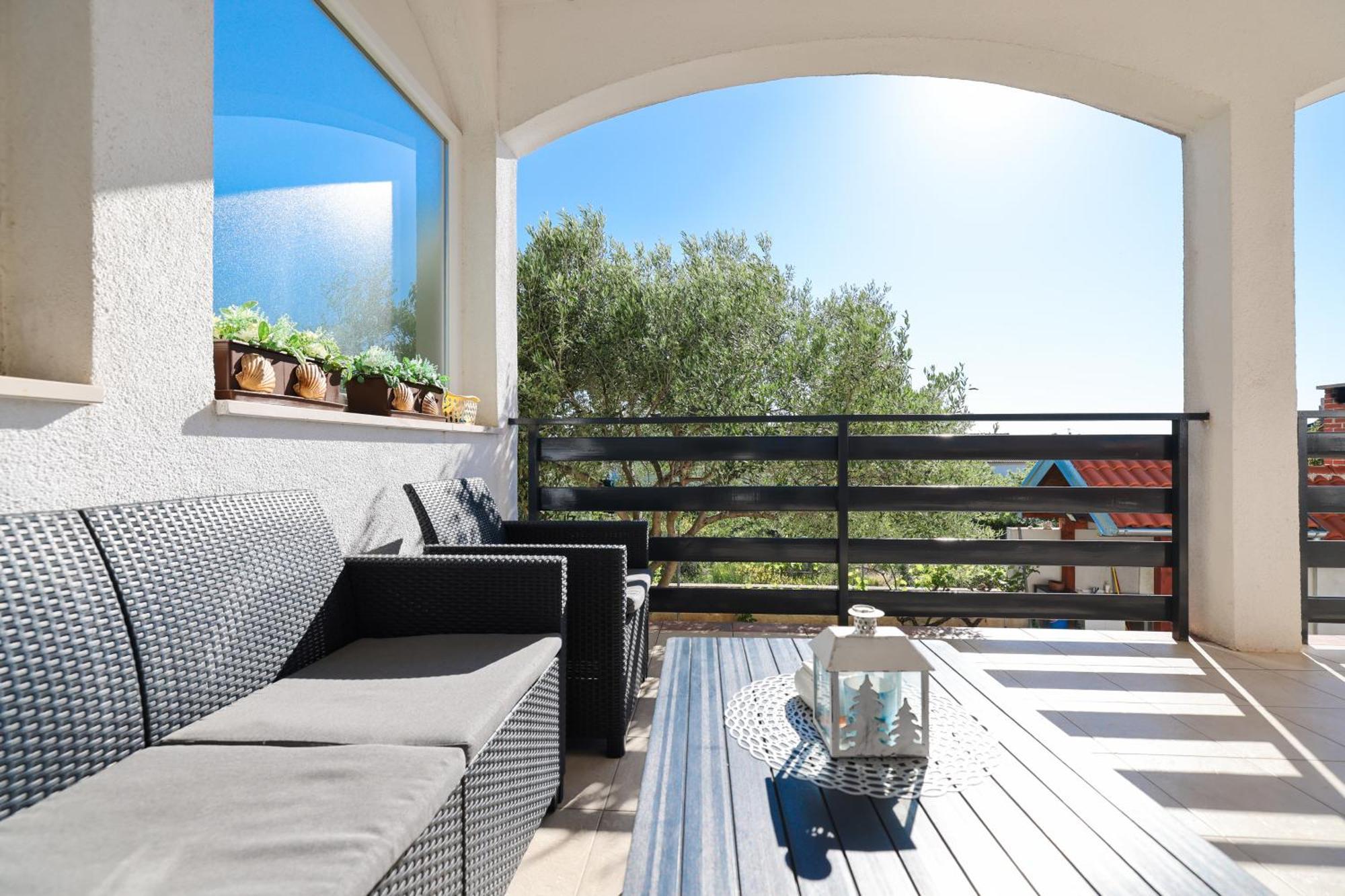 Apartment Pantalon, Big Terrace And Free Parking Задар Екстериор снимка
