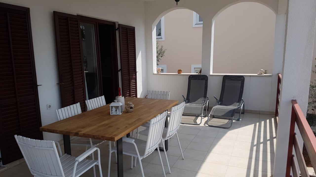 Apartment Pantalon, Big Terrace And Free Parking Задар Екстериор снимка